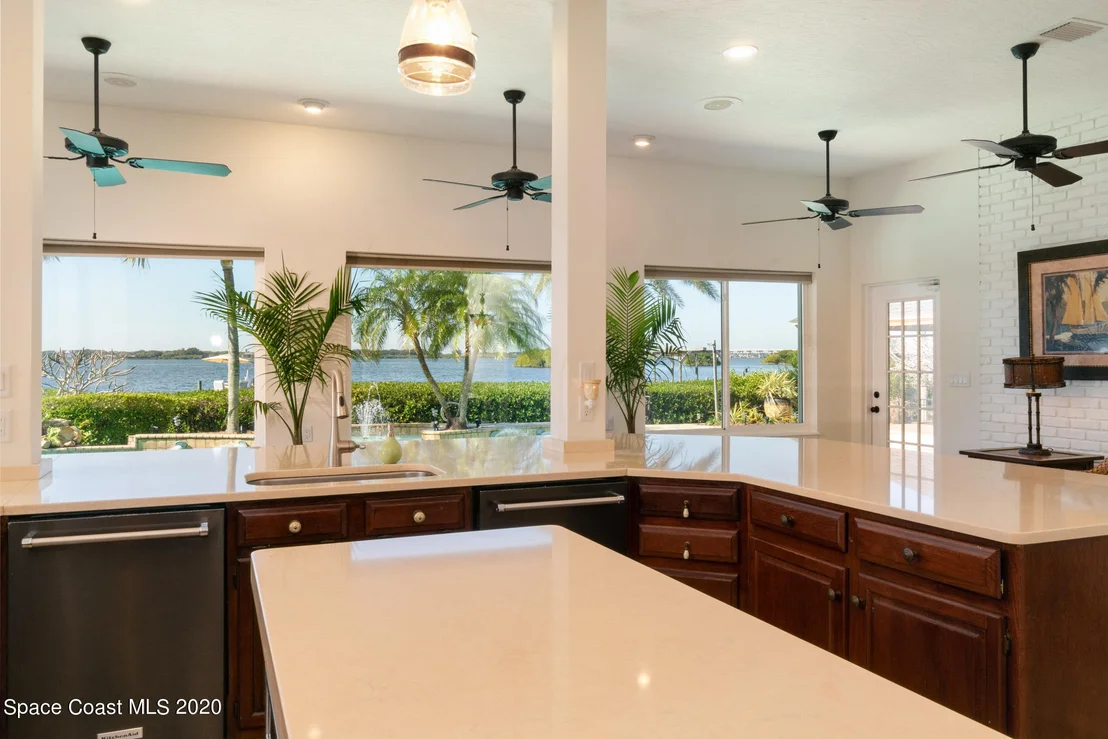 Photo of 466 Lanternback Island Drive