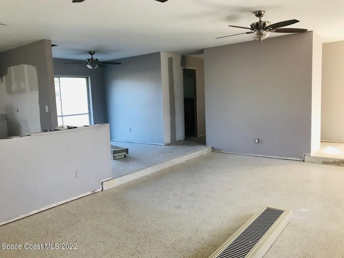 Photo of 1886 Ixora Drive W