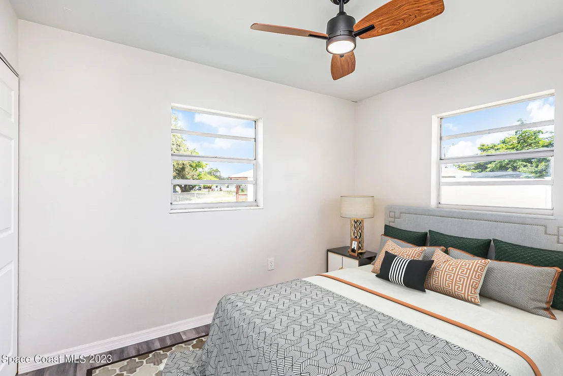 Photo of 4075 Robinhood Drive