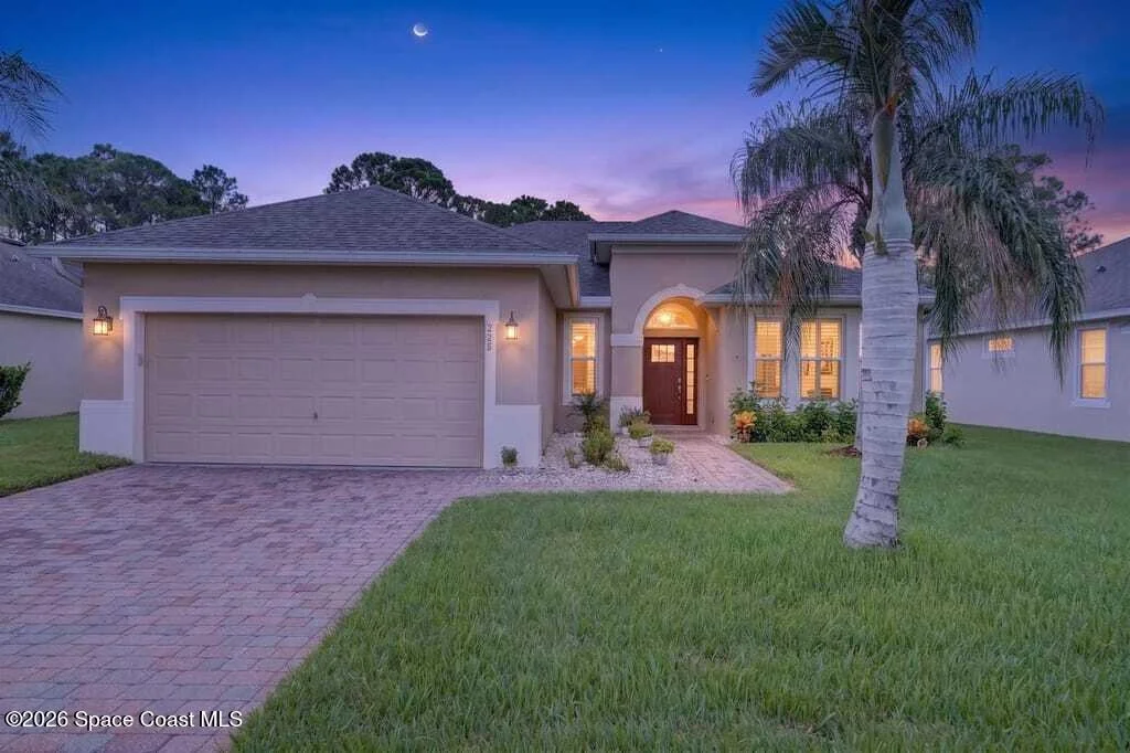 Photo of 228 Abernathy Circle SE