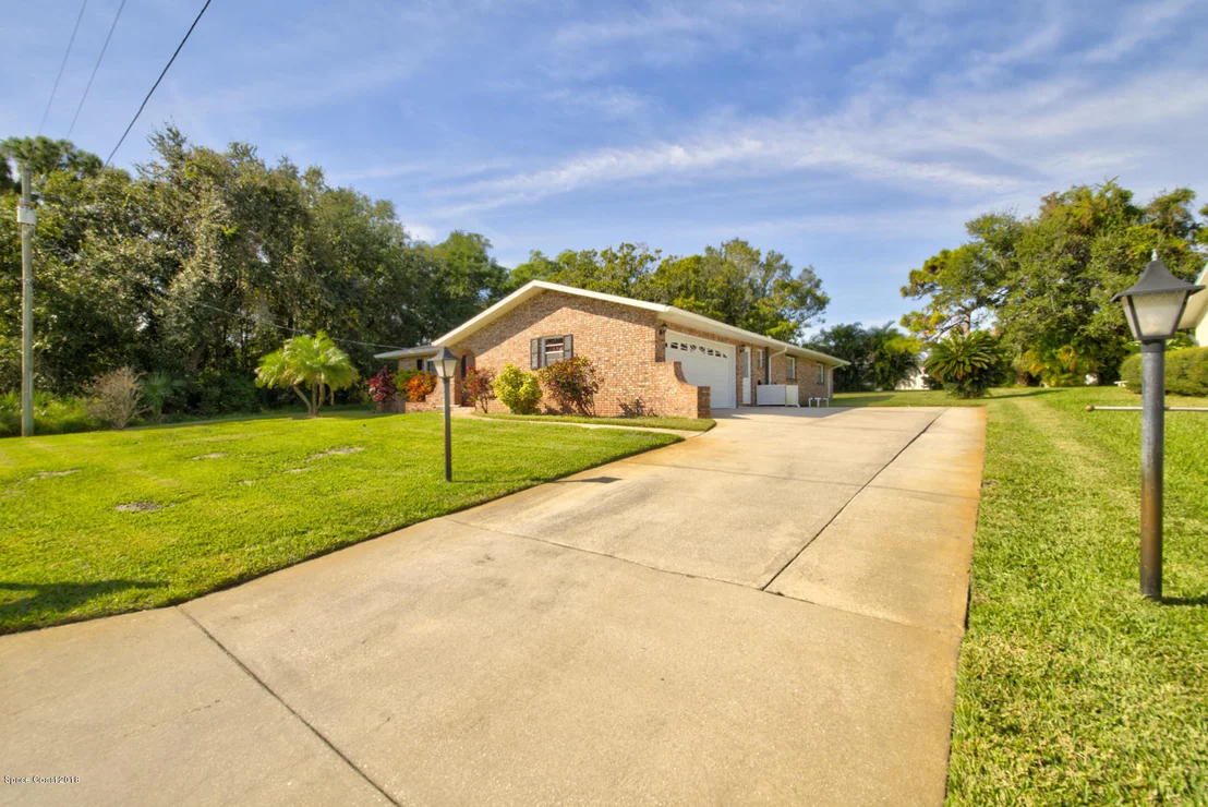 Photo of 1030 Sunswept Road NE