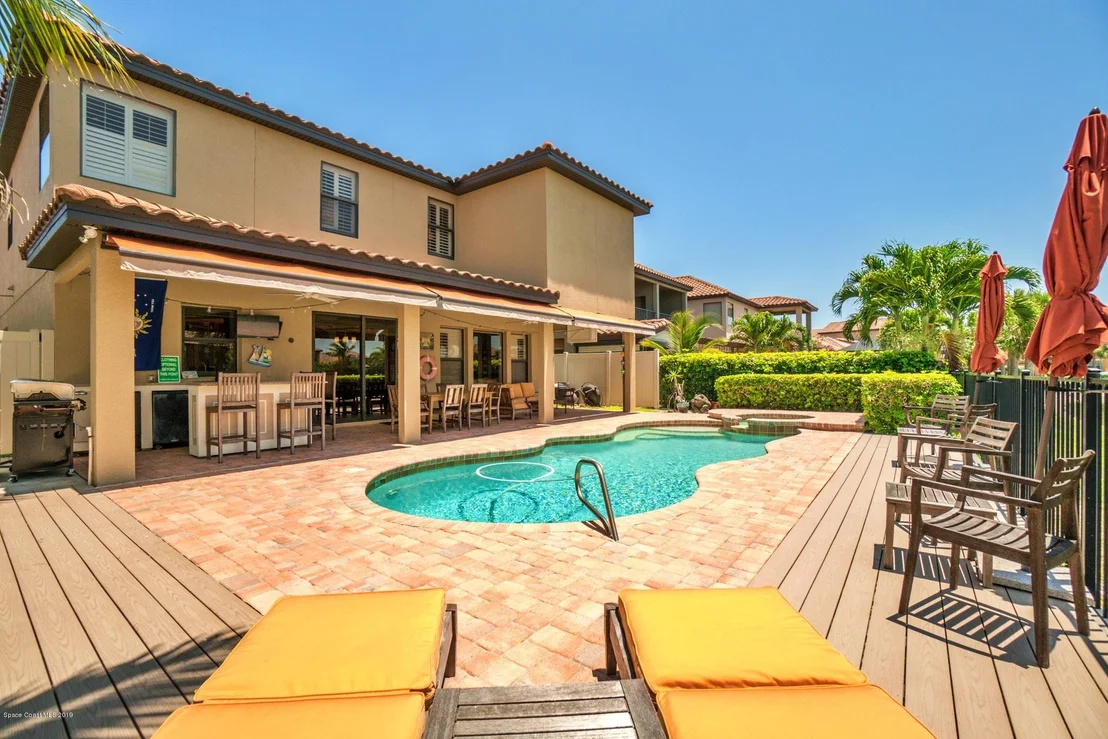 Photo of 698 Monterey Drive