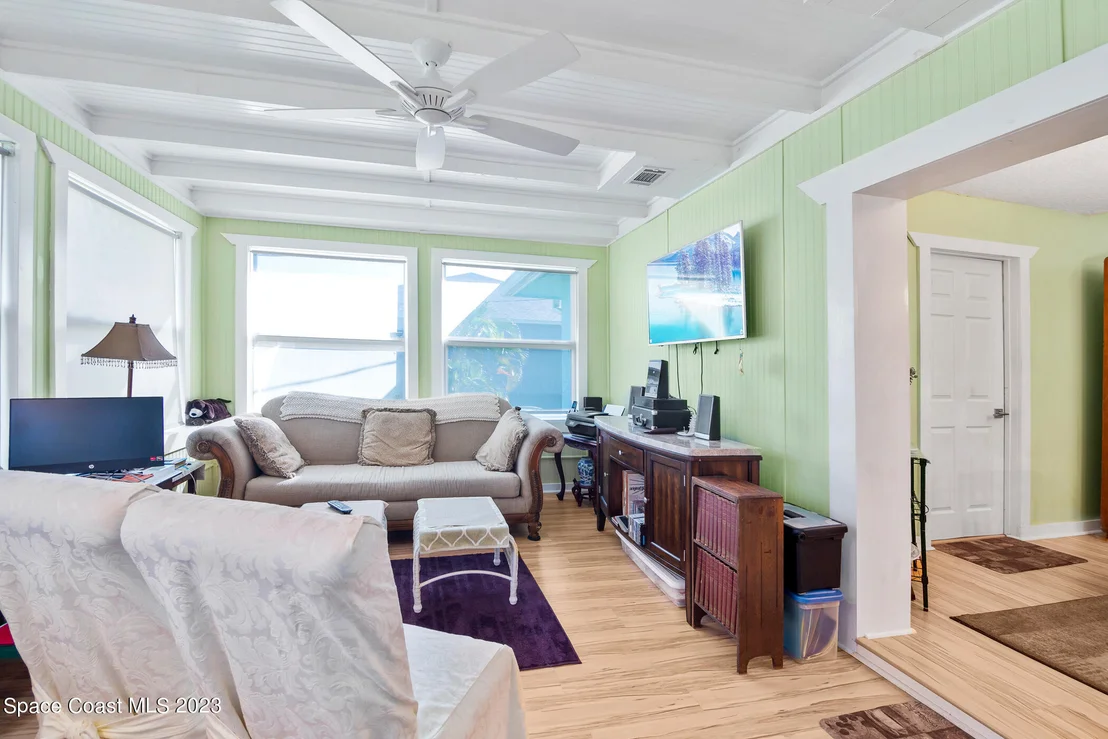 Photo of 655 Airoso Road SE