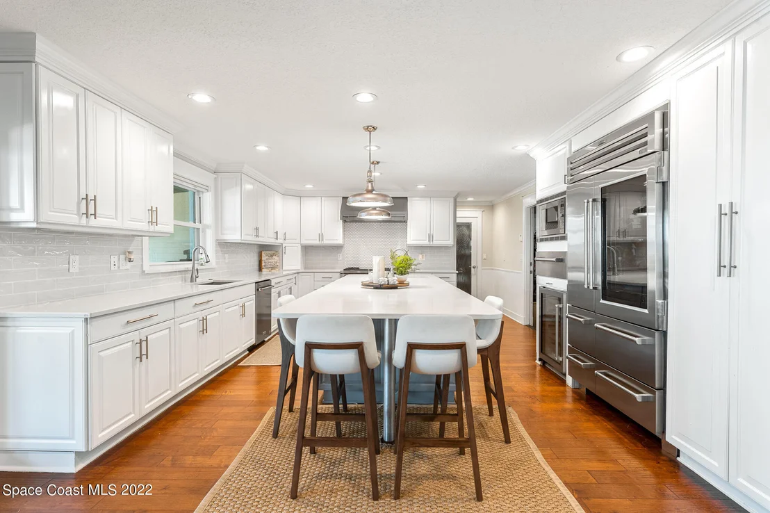 Photo of 437 River View Lane