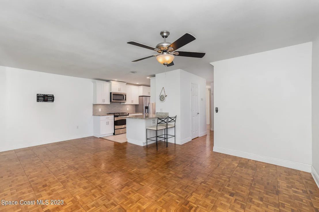 Photo of Unit 113 at 277 Current Drive