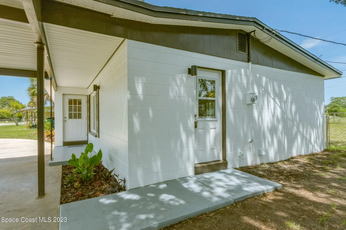 Photo of 1794 Dixon Boulevard
