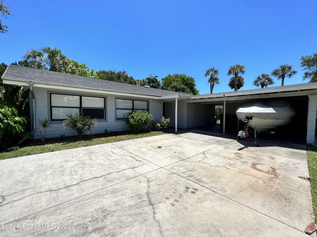 Photo of 142 Antigua Drive