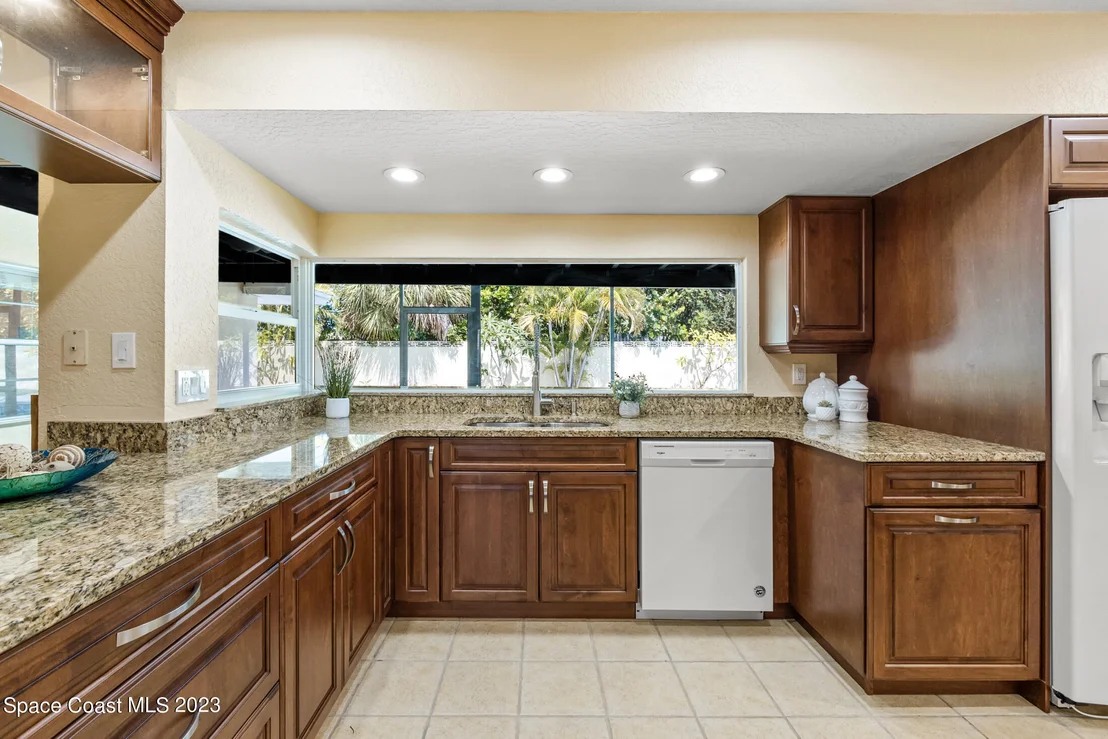 Photo of 605 Bimini Road