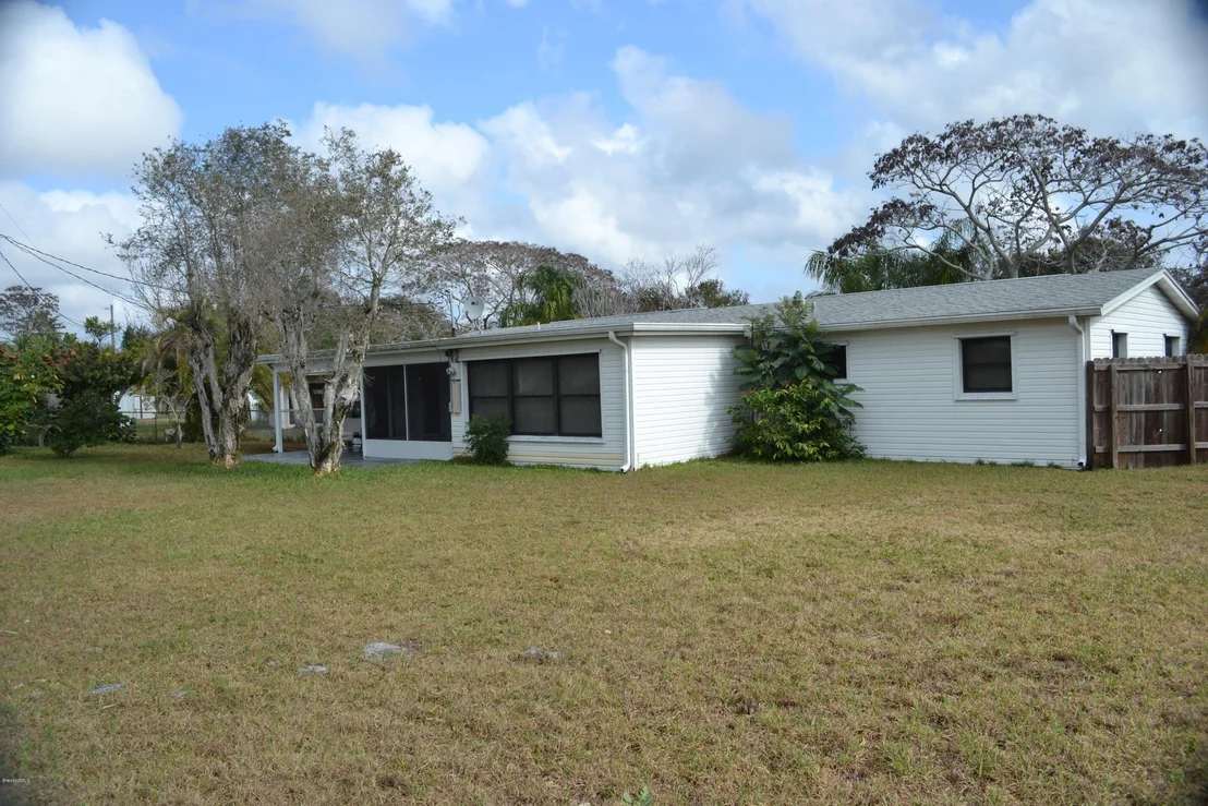 Photo of 1815 S Dodge Circle