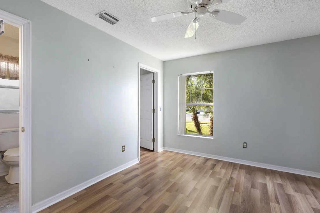 Photo of 1490 Whitman Drive