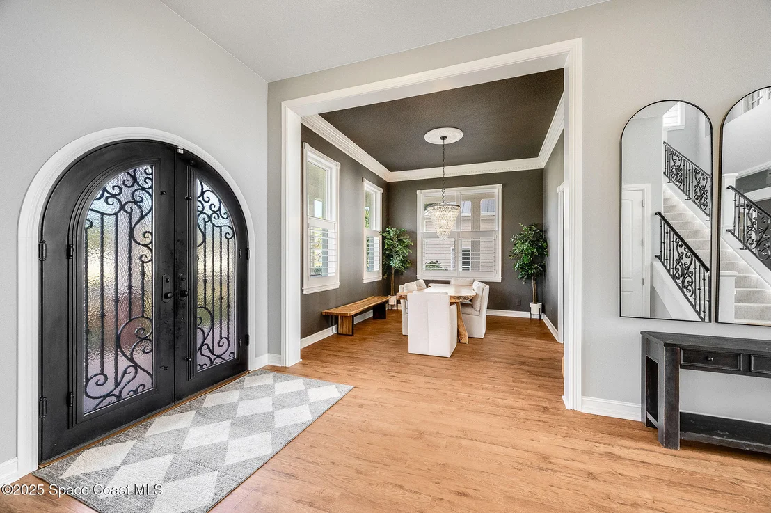 Photo of 4236 Hield Road NW