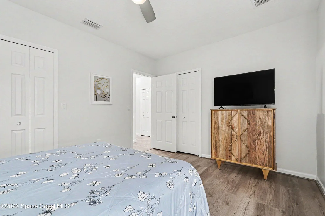Photo of 970 Dillard Drive SE