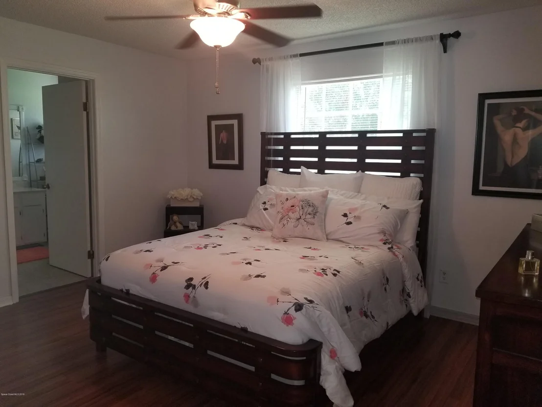 Photo of 5095 Carter Street