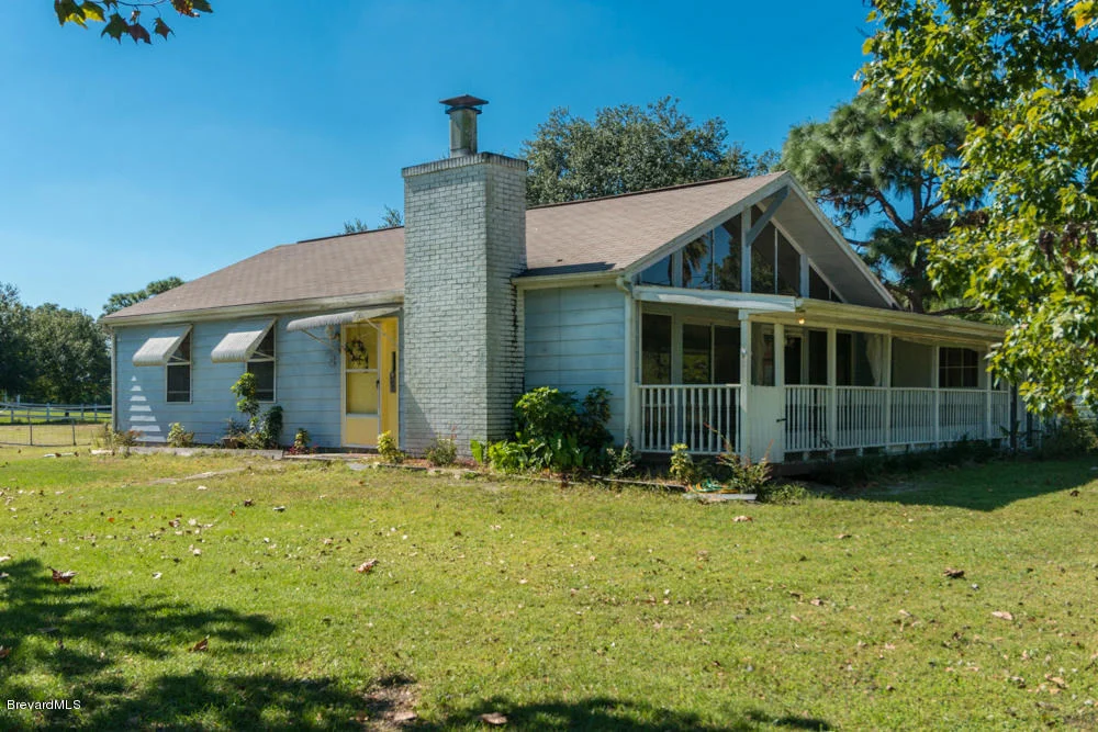 Photo of 555 Hall Road