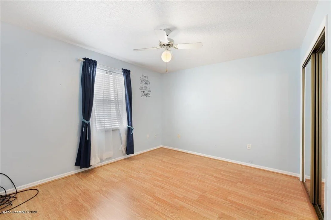Photo of 984 Pelican Lane