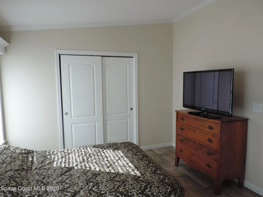 Photo of 3034 Indian River Drive NE