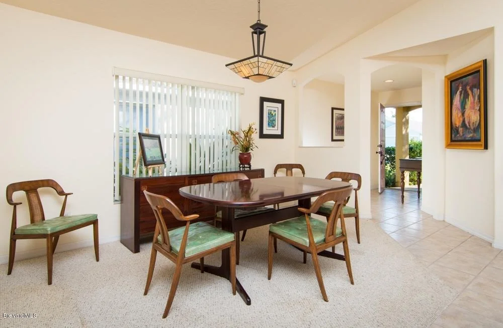 Photo of 960 Villa Drive