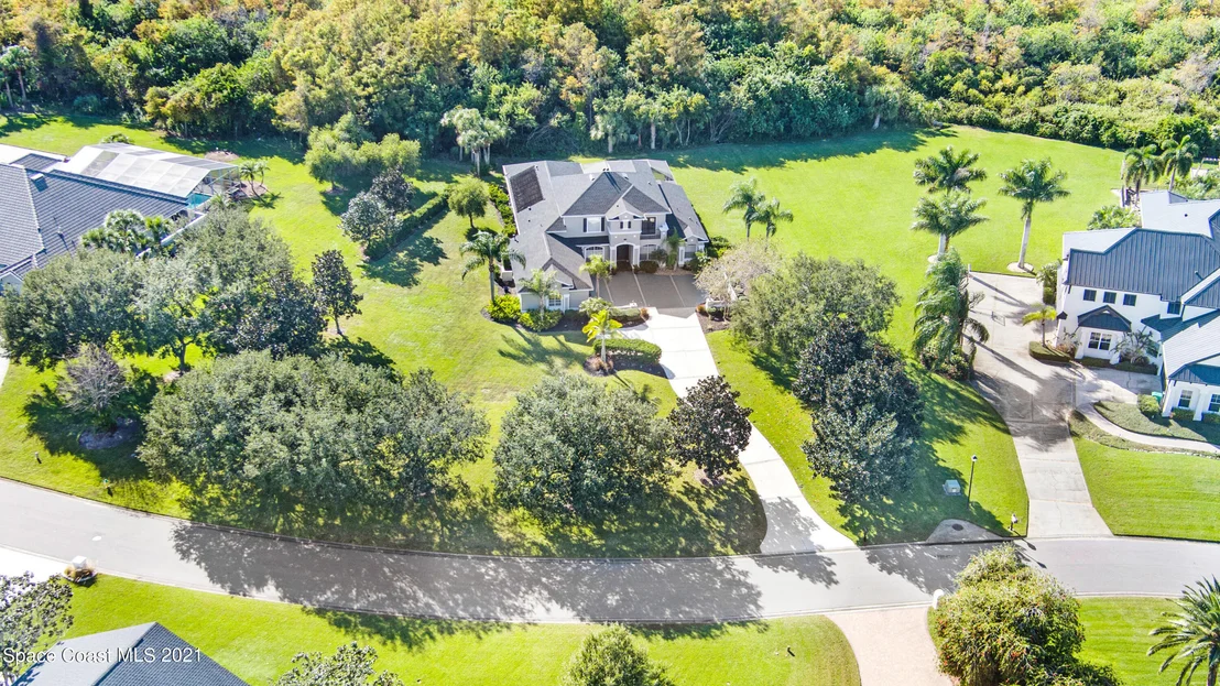 Photo of 882 Oak Park Drive