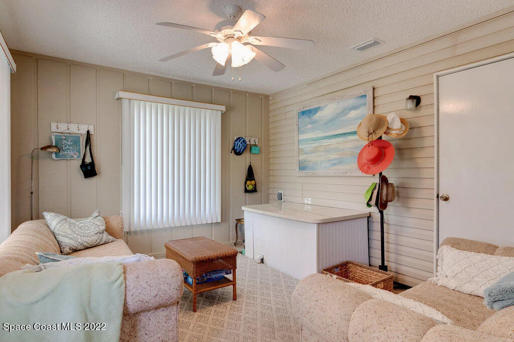Photo of 1049 Carnation Drive