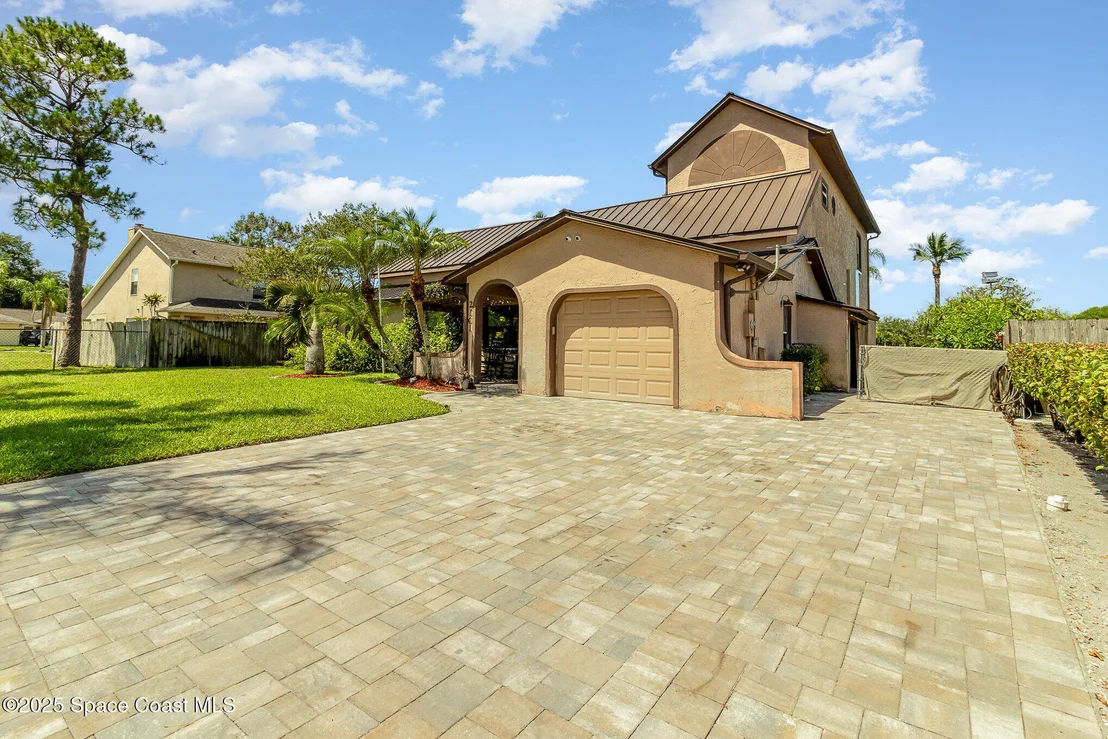 Photo of 2101 Lance Boulevard