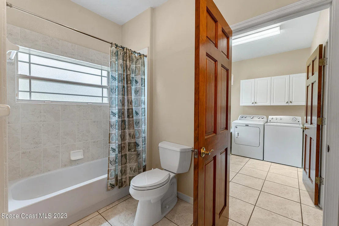 Photo of 927 Iron Bend Trail