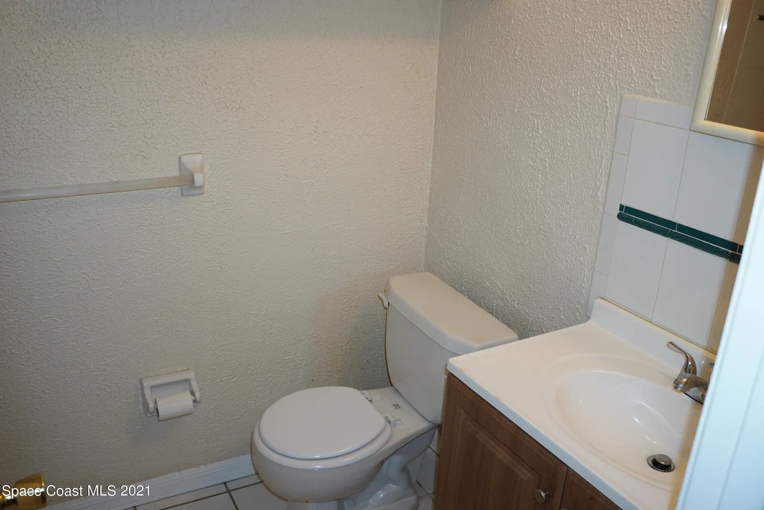 Photo of 1052 Bernice Road