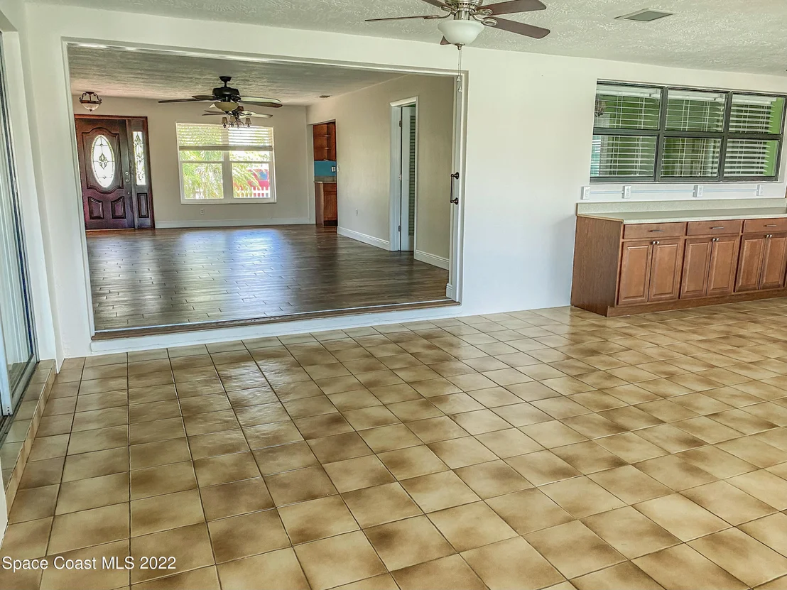Photo of 469 Penguin Drive