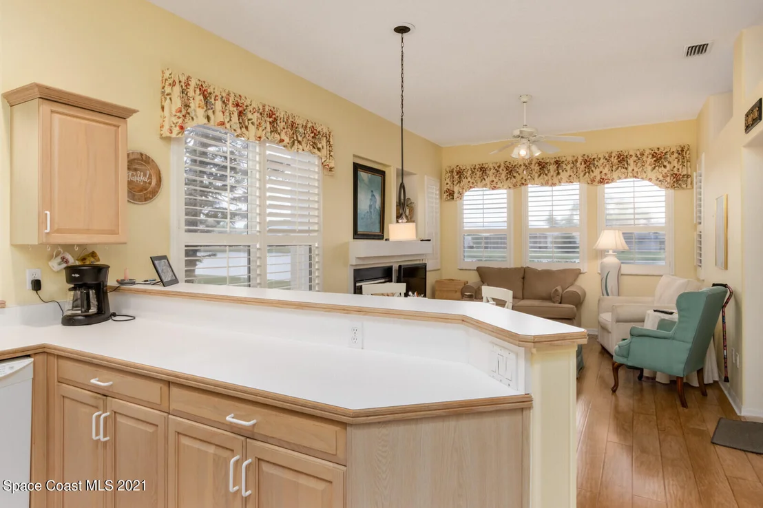 Photo of 952 Somerset Lane
