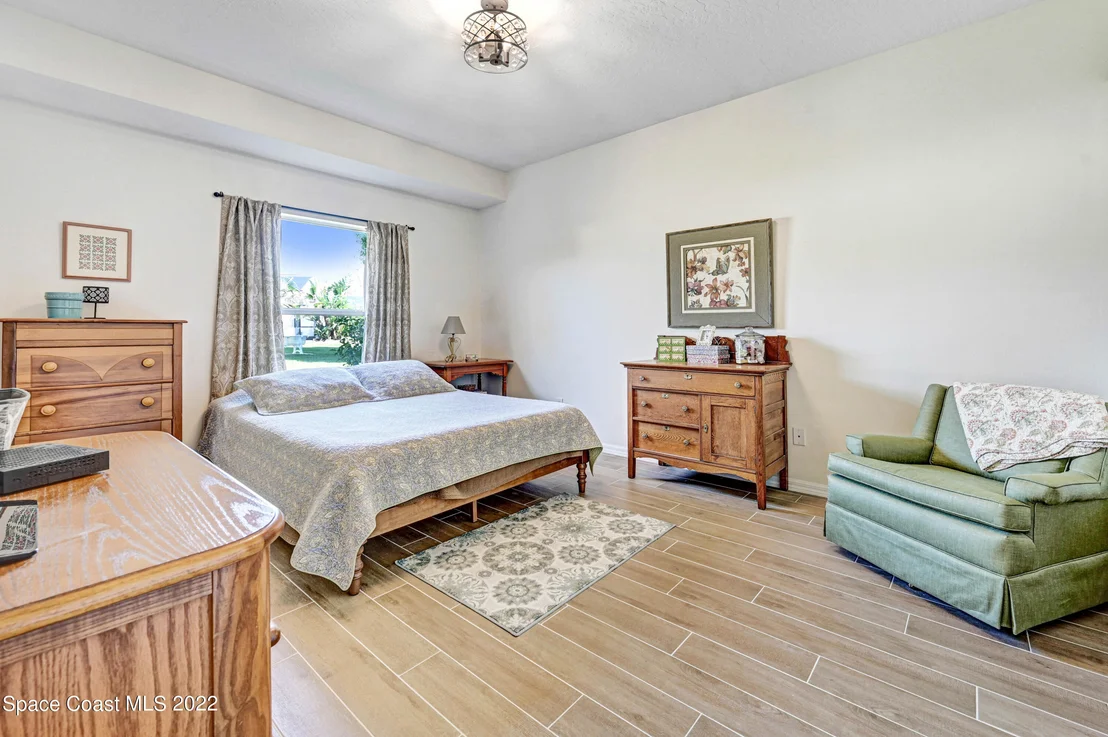 Photo of 868 Villa Drive