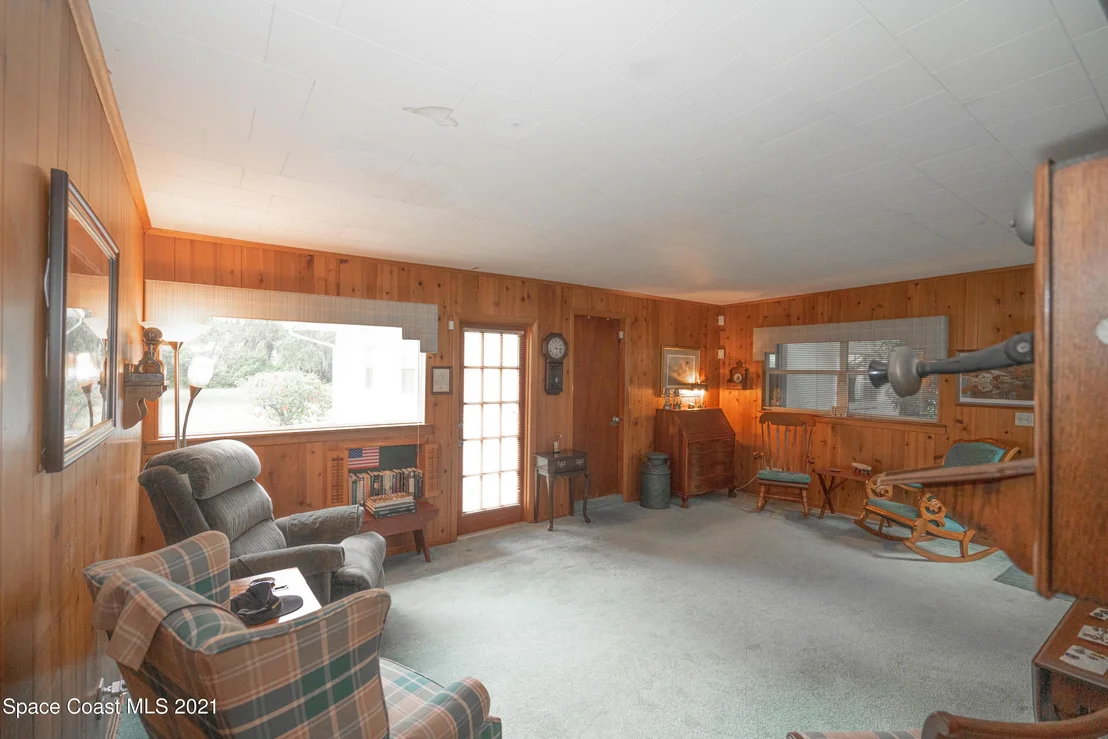Photo of 27 Sweet Street