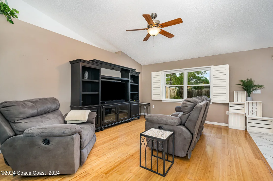 Photo of 6237 Arbor Avenue