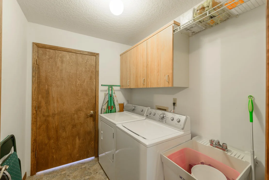 Photo of 2835 Beran Lane
