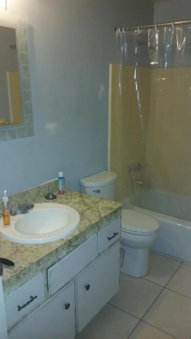 Photo of 1131 Abbey Circle NE