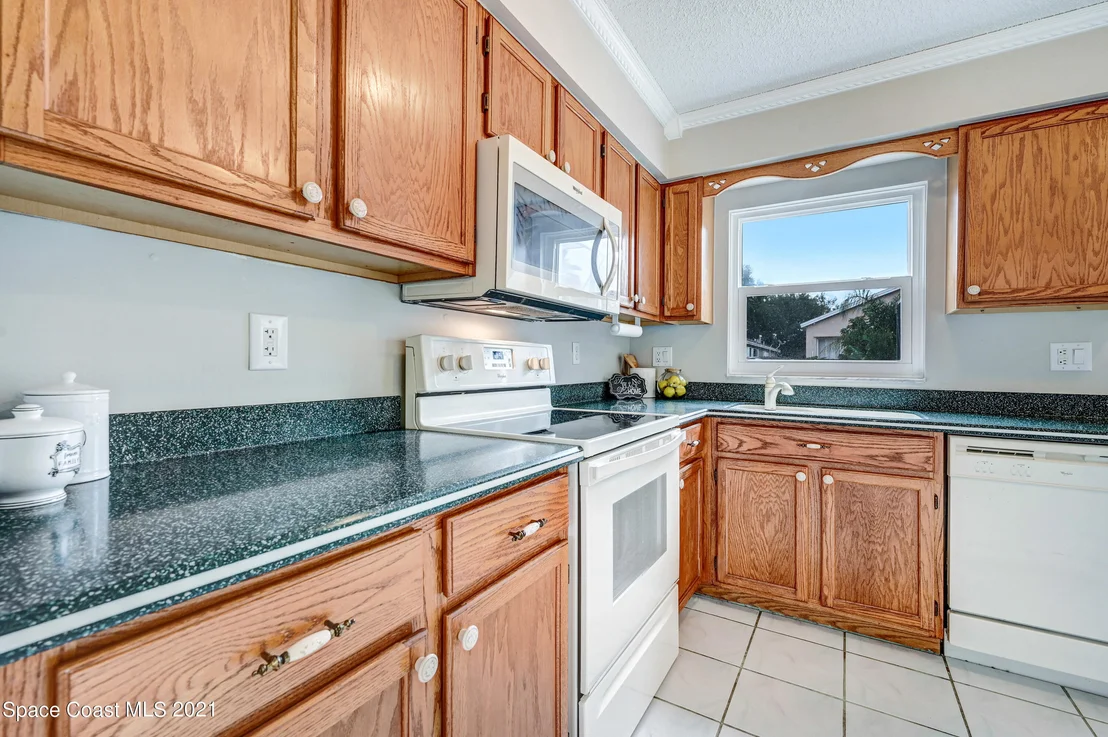 Photo of 6977 Hammock Trace Drive