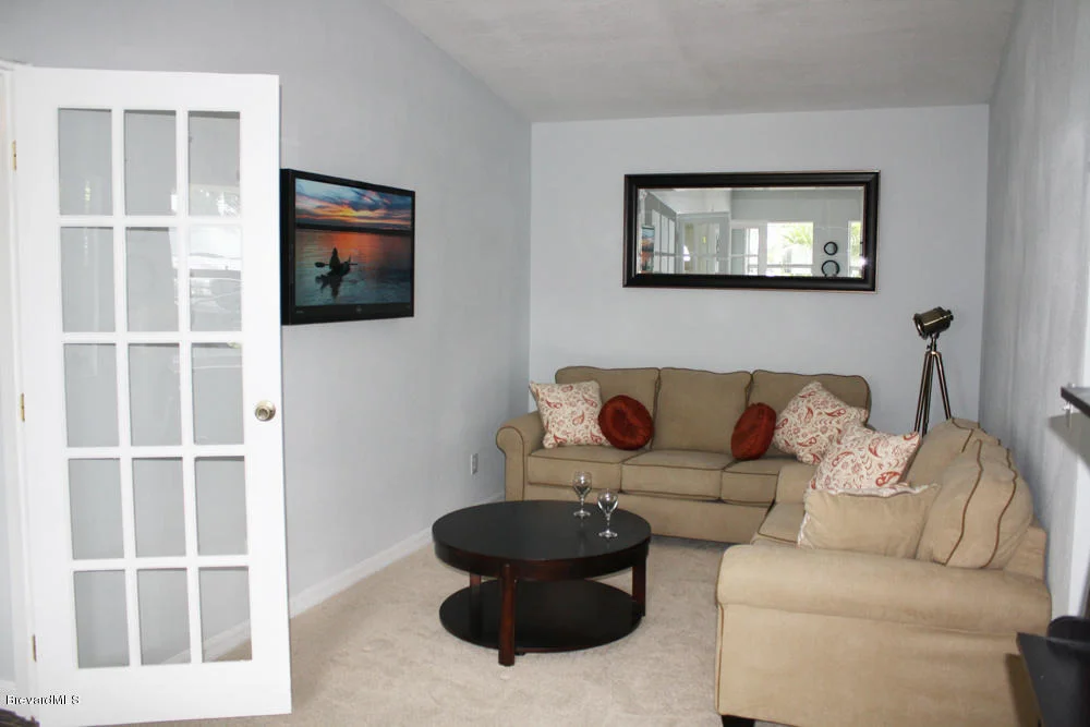 Photo of 220 Avenida Central