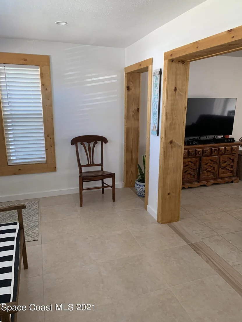 Photo of 3182 NE Edgewood Drive NE