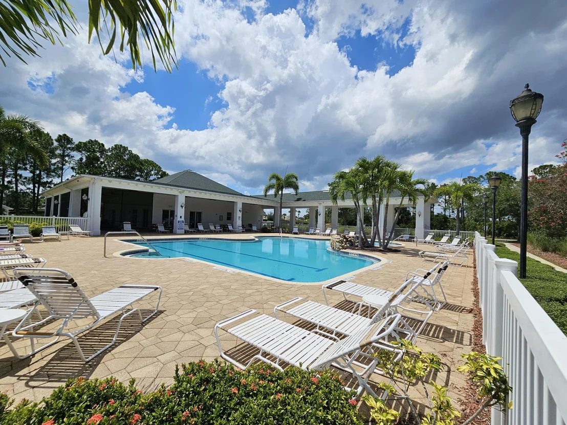 Photo of 325 Abernathy Circle