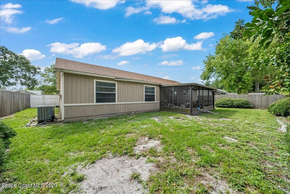 Photo of 809 Pine Valley Court