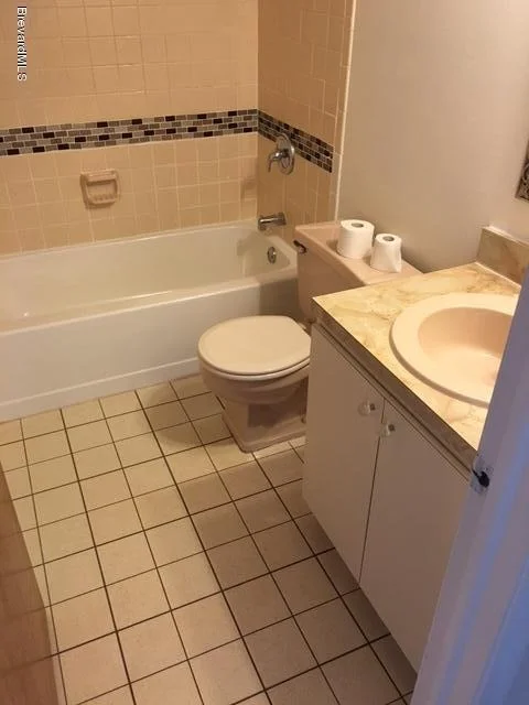 Photo of Unit 101 at 3025 Thrush Drive