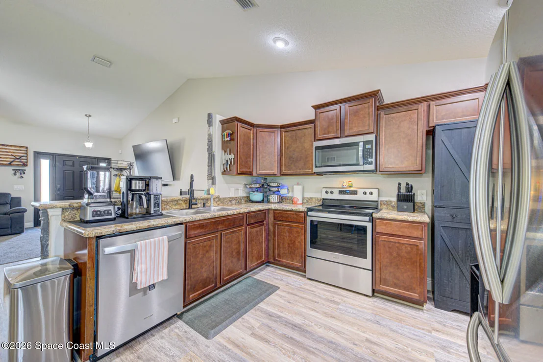 Photo of 6165 Adina Road