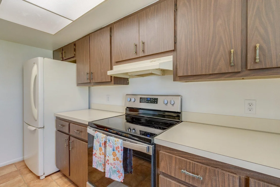 Photo of 2858 Pembroke Road