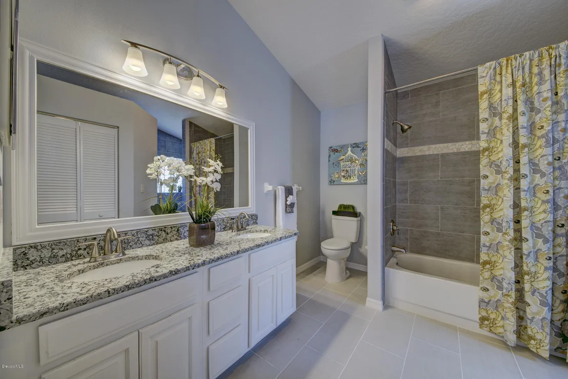 Photo of 2084 Lionel Drive