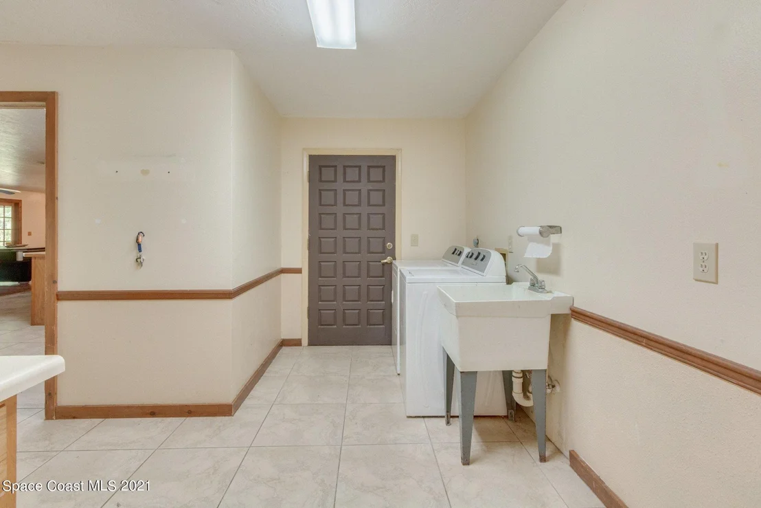 Photo of 2650 Washington Street