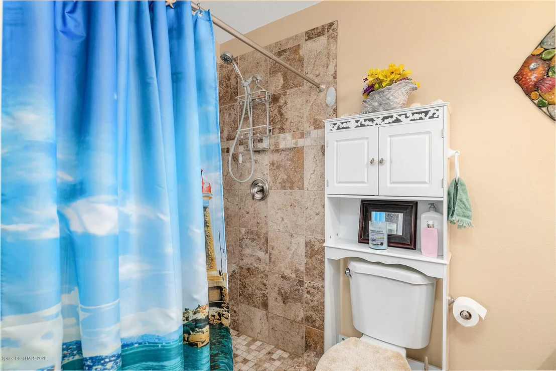 Photo of 1070 Riverdale Drive