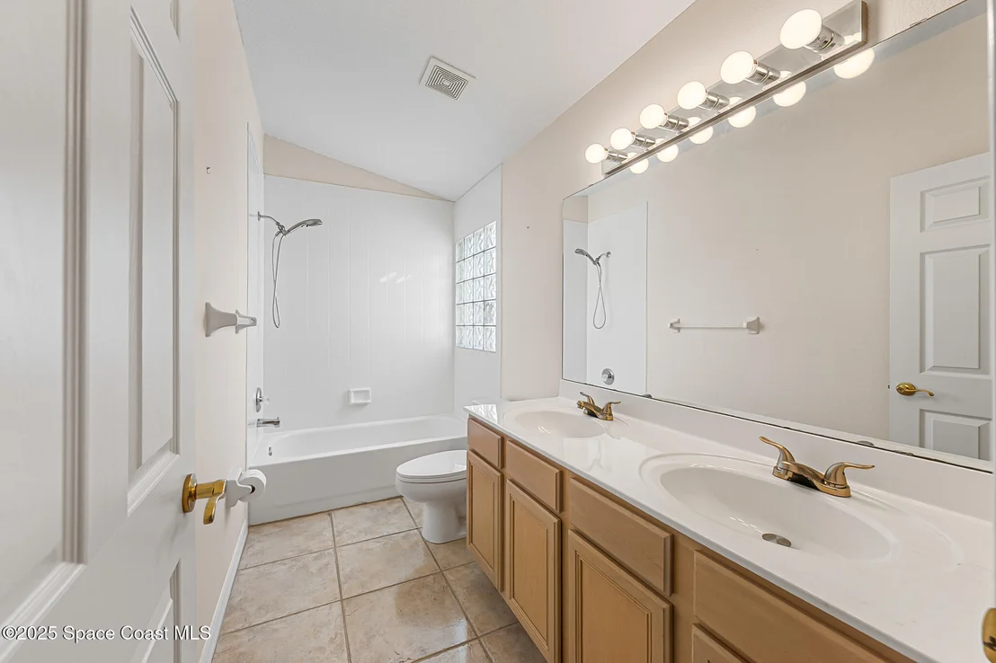 Photo of 853 Suntree Woods Drive