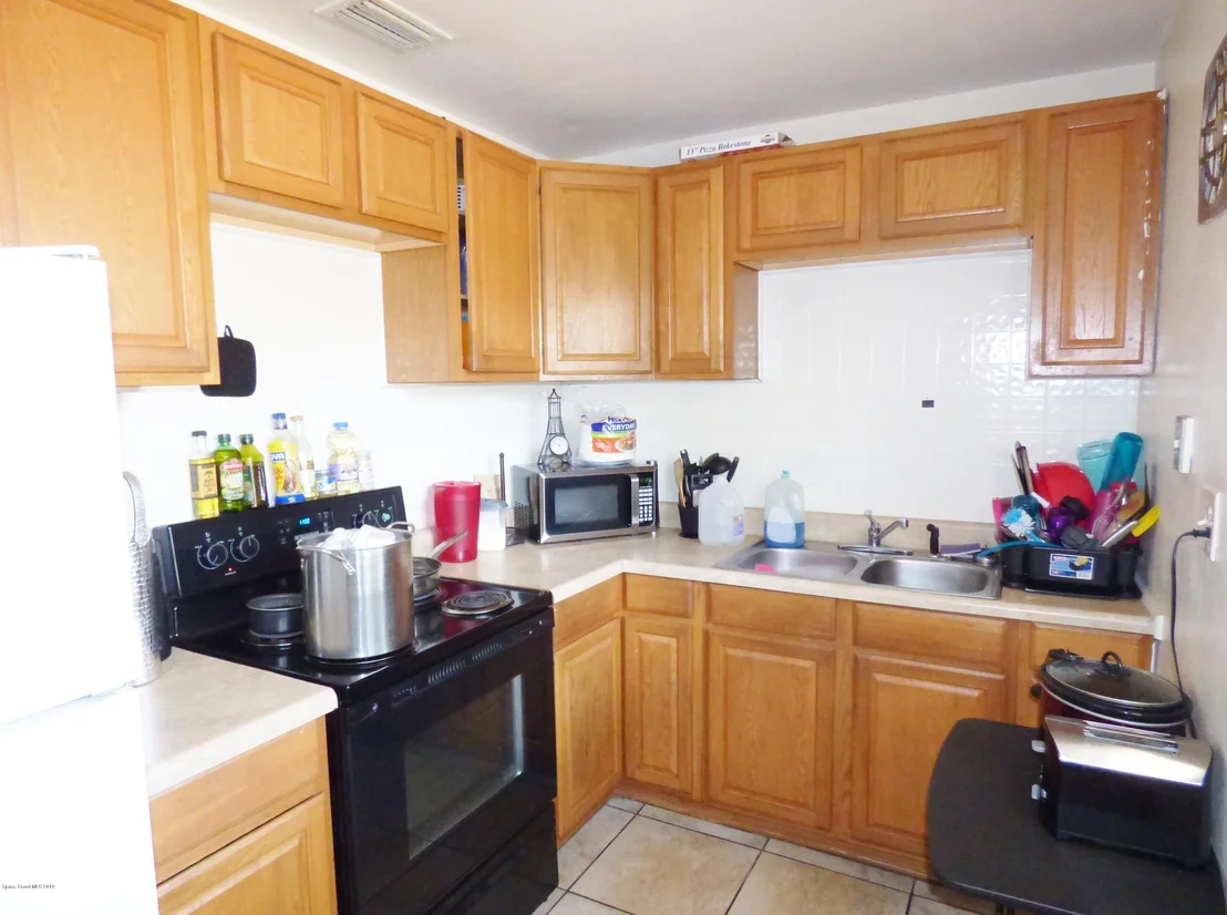 Photo of 1052 Azalea Lane