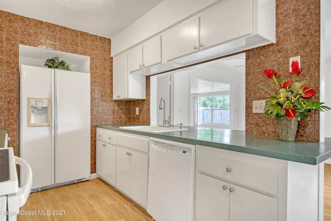 Photo of 1415 Cindy Circle NE