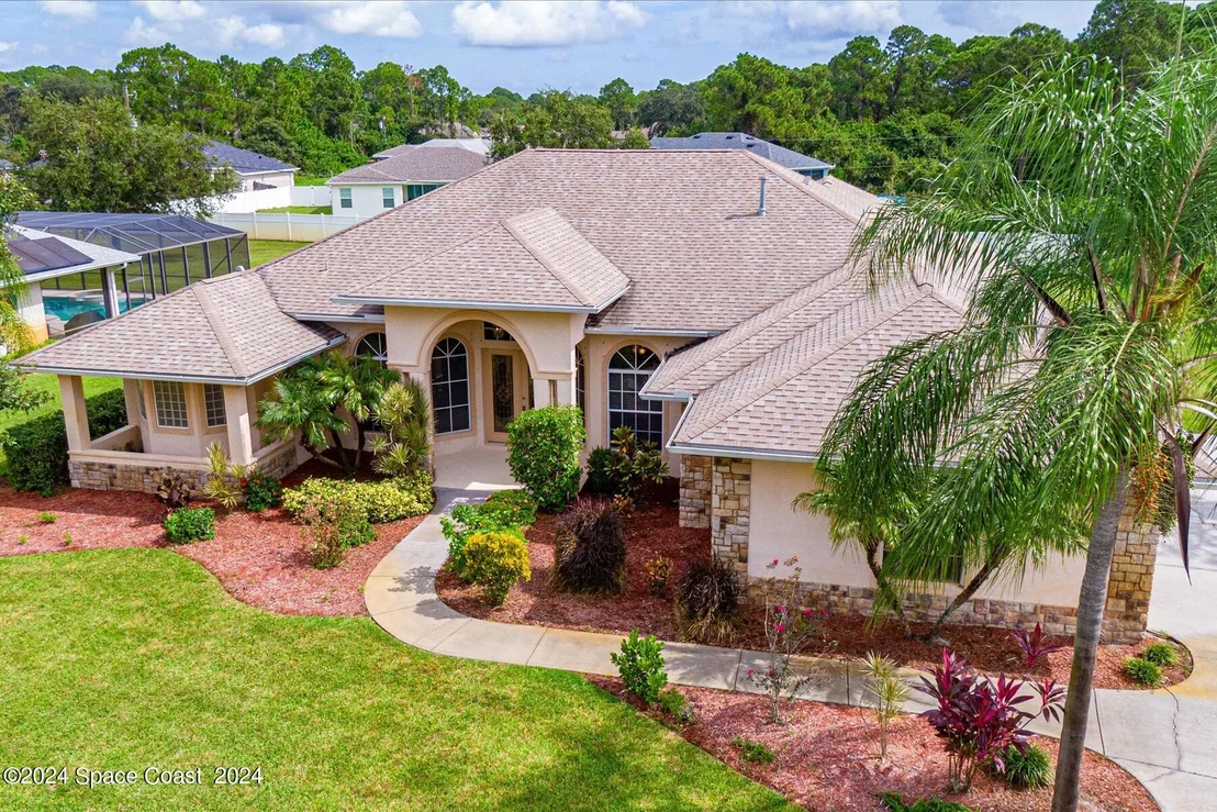 Photo of 2131 Windbrook Drive SE