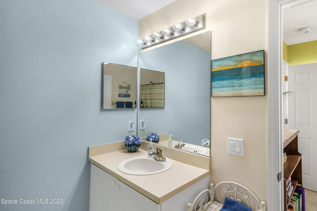 Photo of Unit 101 at 910 Luminary Circle