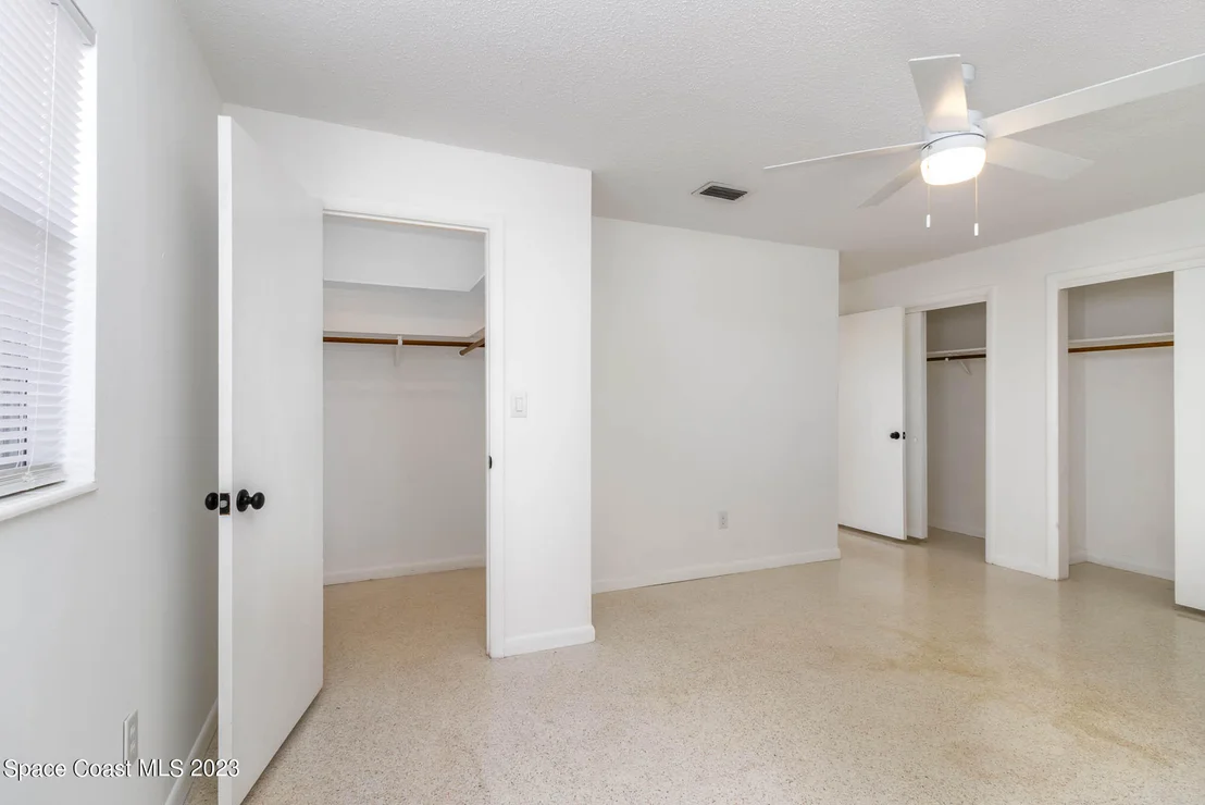 Photo of 2095 Montgomery Road